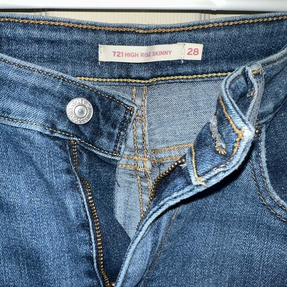 Levi’s 721 high rise skinny size 28 - Picture 4 of 5